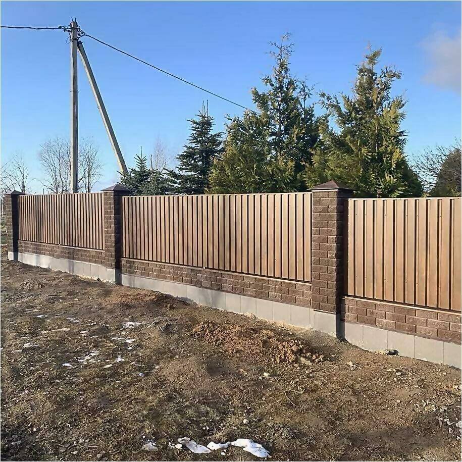 Забор из профлиста НС-21 цвет Printech темное дерево фото1 в Рубежном