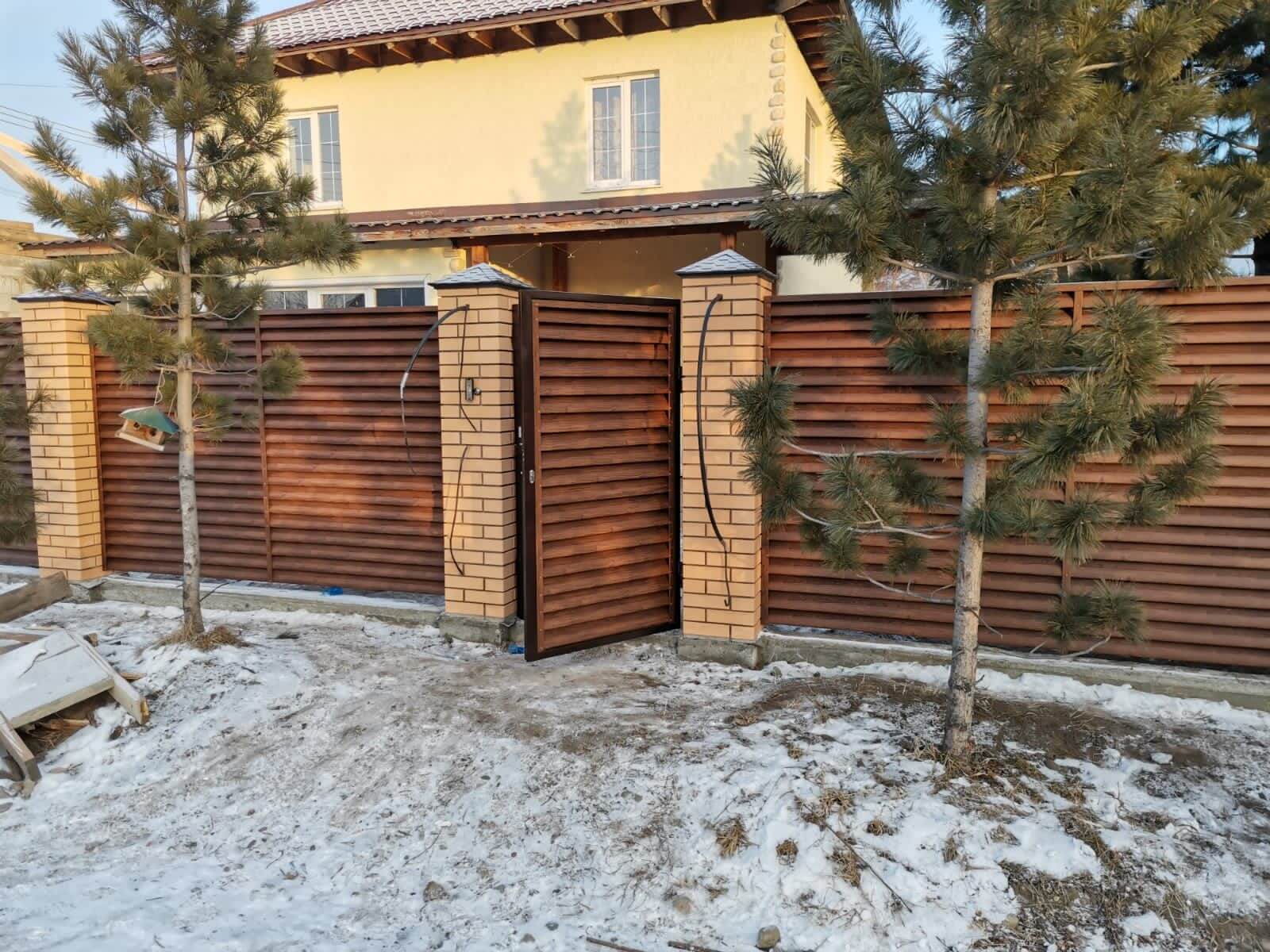 забор-жалюзи 65м Каштан фото1 в Рубежном