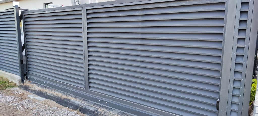 забор с ламелями эко-z ral7024/7024 серый графит двусторонний матте фото7 в Рубежном