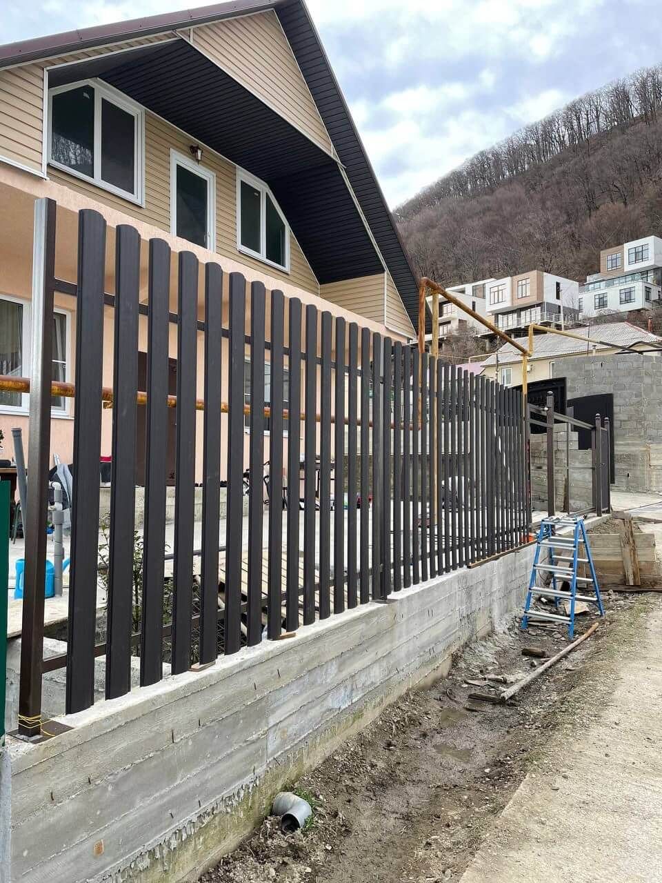 Забор из штакетника 35м RAL8019 Темный Шоколад МАТТЕ в Рубежном