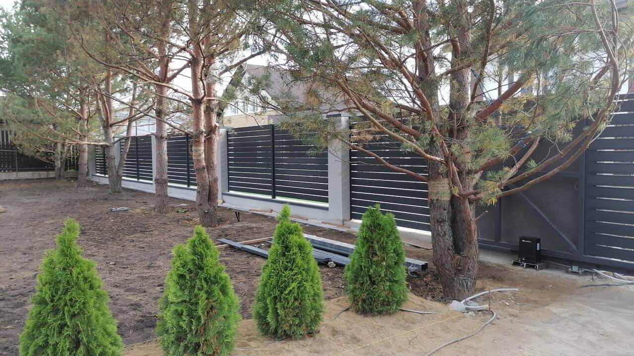 Забор-ранчо из металлопланкена 36м RAL7024 Серый Графит фото 6 в Рубежном