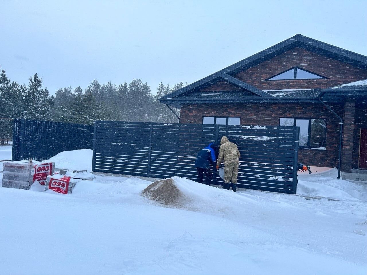 Забор-ранчо из металлопланкена 26м RAL7024 Серый Графит МАТТЕ фото 1 в Рубежном