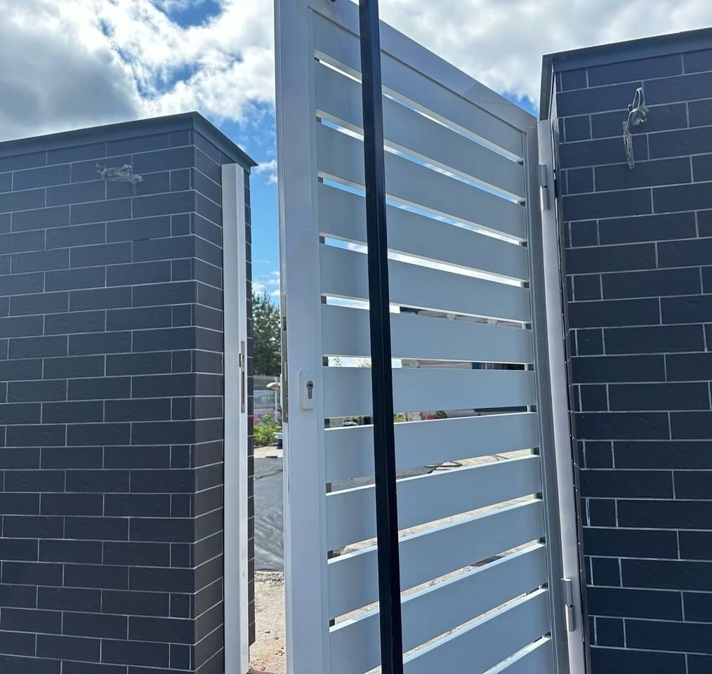 Калитка из металлопланкена RAL9003 Белый фото 1 в Рубежном