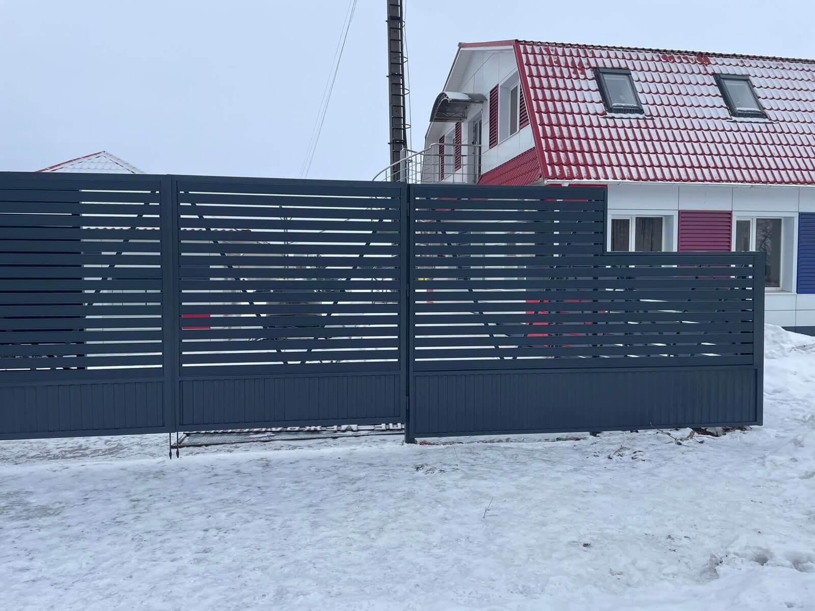 Забор-ранчо из металлического планкена 11м RAL7024 Серый Графит фото 1 в Рубежном