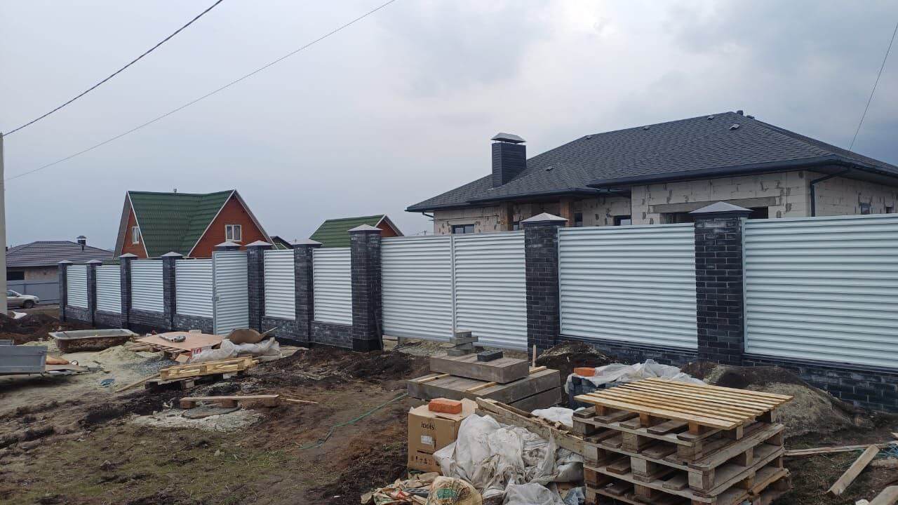 Забор-жалюзи из ламелей ЭКО-Z 94м RAL9003/9003 Белый двусторонний фото 2 в Рубежном