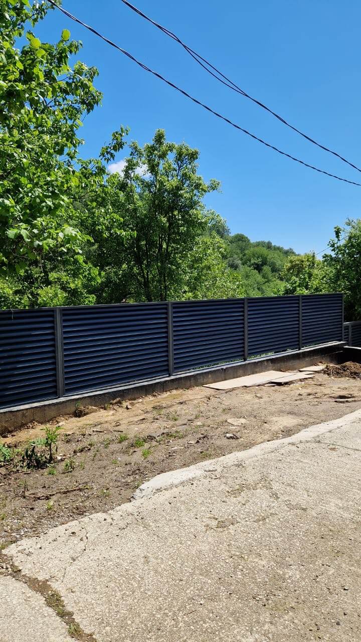 Забор-жалюзи из ламелей еврожалюзи 23м RAL7024/7024 Серый Графит двусторонний МАТТЕ фото 2 в Рубежном
