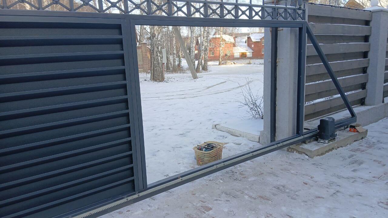 Входная группа из ламелей Хай-Тек RAL7024/7024 Серый Графит двусторонний МАТТЕ фото 10 в Рубежном
