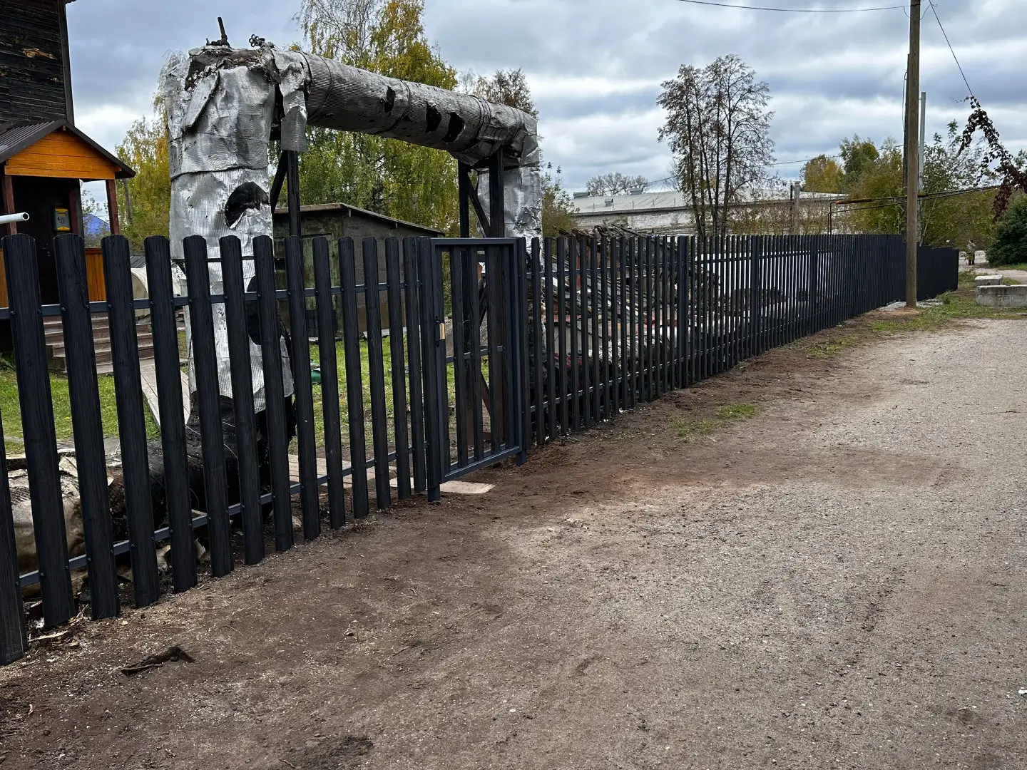 Забор из евроштакетника 63м Черное Дерево 3D Принтек фото 5 в Рубежном