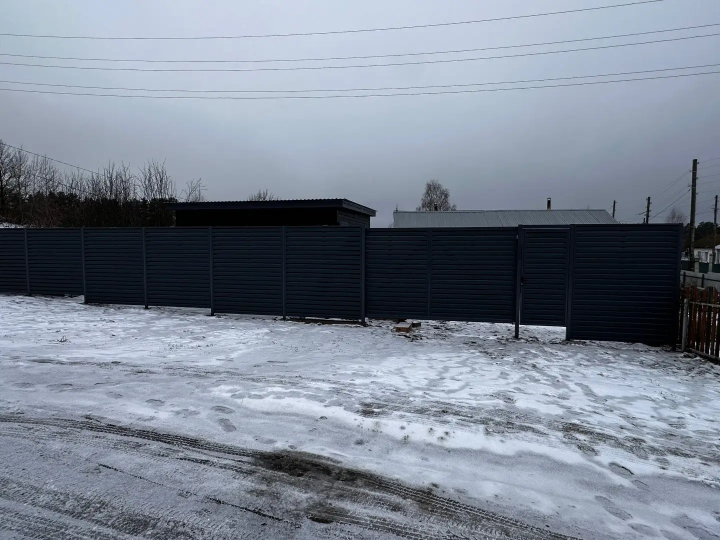 Забор-жалюзи из ламелей Хай-Тек 20м RAL7024/7024 Серый Графит двусторонний МАТТЕ фото 1 в Рубежном